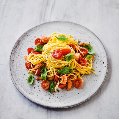 vermicelli-pasta-with-prawns-tomatoes-garlic